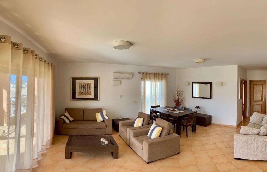 Senhora da Luz Dina Luxury 2 Bedroom Apartment מראה חיצוני תמונה